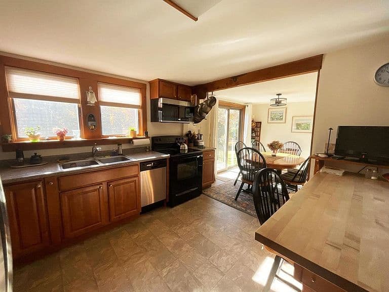 8 Richmond Road photo 2