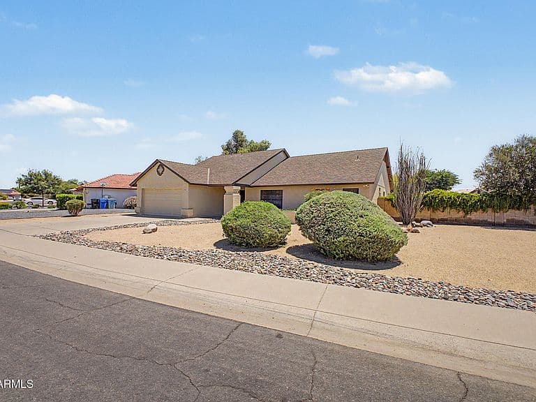 15007 N 43RD Street photo 3
