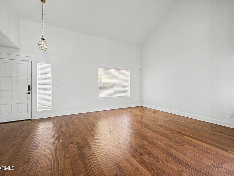 1401 N JAMAICA Way photo 4
