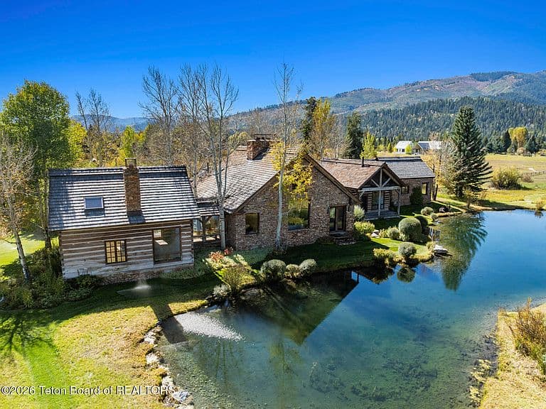 125 S Pines Edge Ln photo 2
