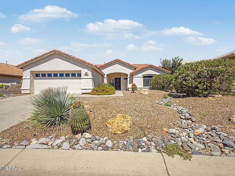 37654 S Skyline Dr photo 1