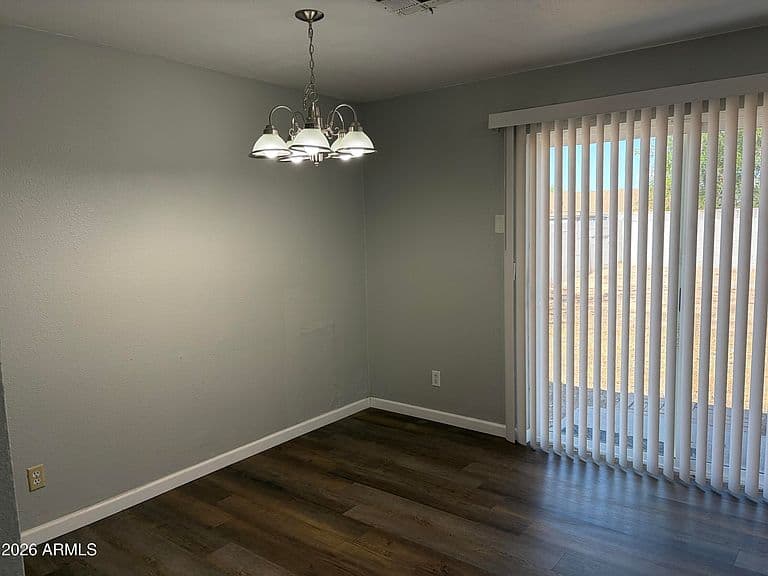 2044 W ROESER Road photo 5
