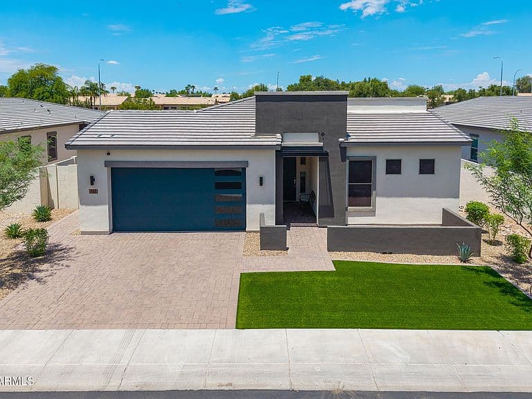 1180 E Cherrywood Place photo 1
