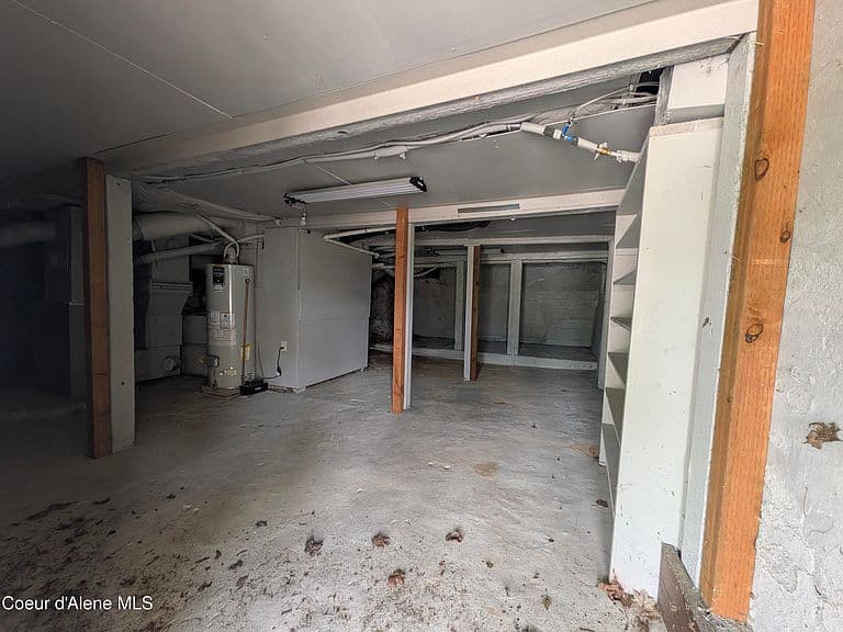 611 W Park Ave photo 5