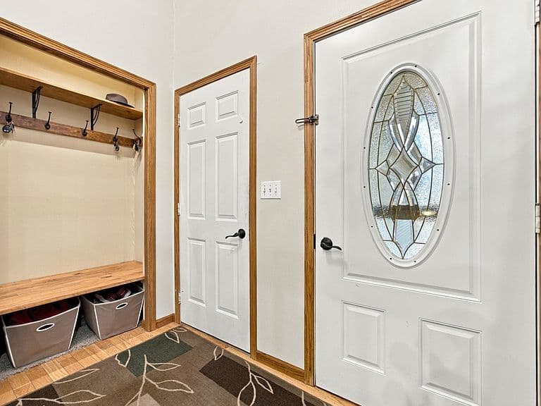 1115 Sommerset Dr photo 3