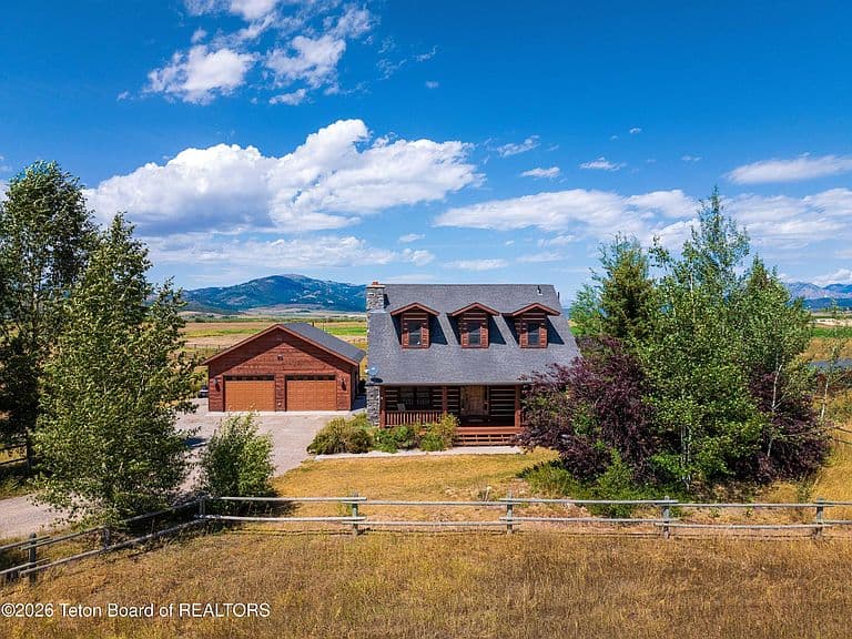 268 Fishermans Ln photo 4