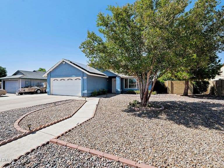 5518 W Whitten Street photo 2