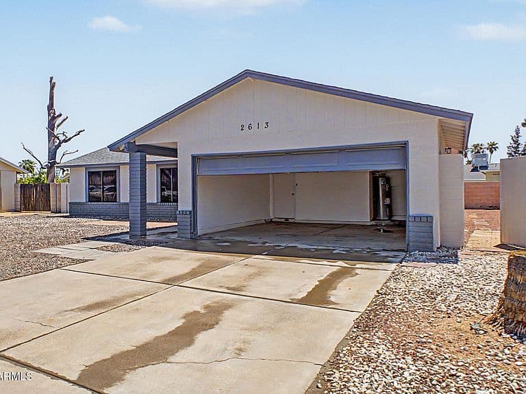 2613 E MICHIGAN Avenue photo 5