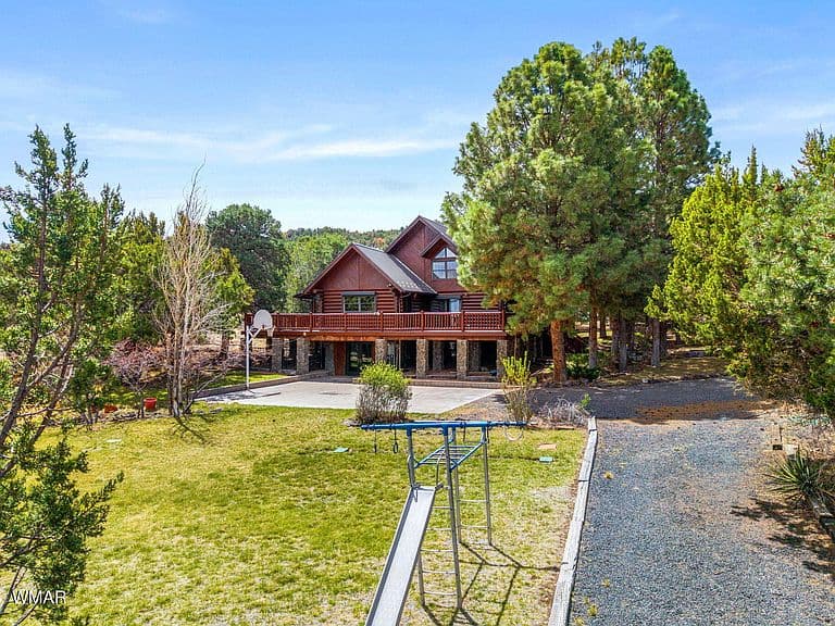 1425 S Amity Ln photo 2