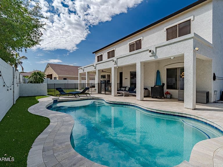 2885 S PALM Street photo 3