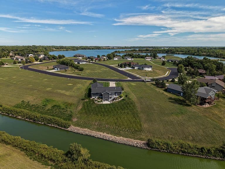 3308 Canal Cir photo 2
