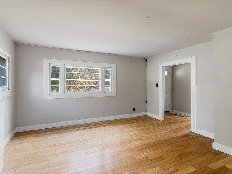 5124 Williston Road photo 5
