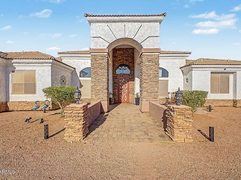 529 S VAL VISTA Road photo 3