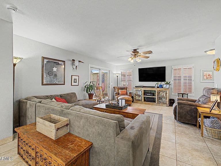 10228 E CRESCENT Avenue photo 5