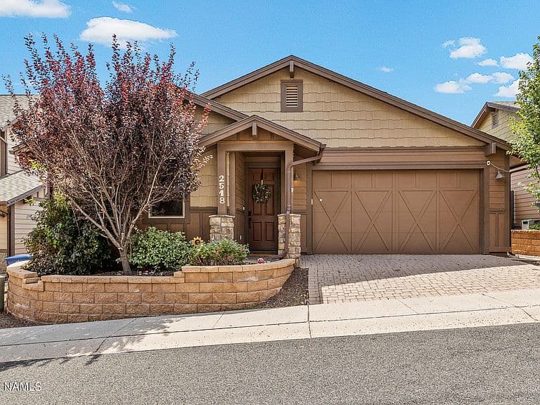 2518 W Pollo Cir photo 1