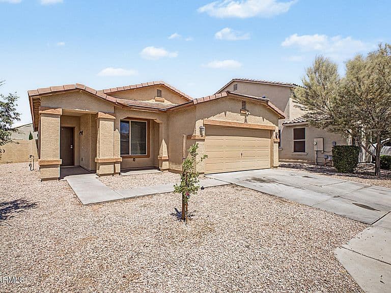 2318 S 100TH Lane photo 3