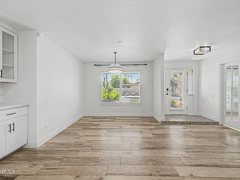 7021 N 78TH Place photo 5