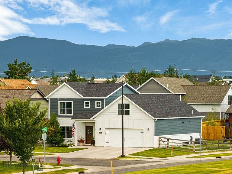 4490 Ethan Way photo 4