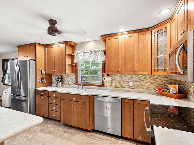 6 Juniper Drive photo 4