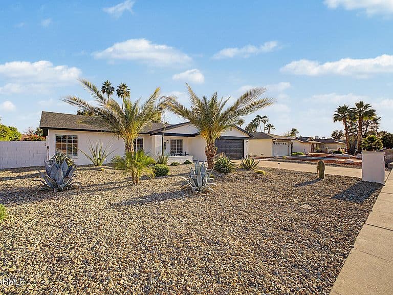 4937 E EVANS Drive photo 3
