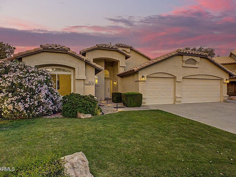 1570 E HORSESHOE Avenue photo 1
