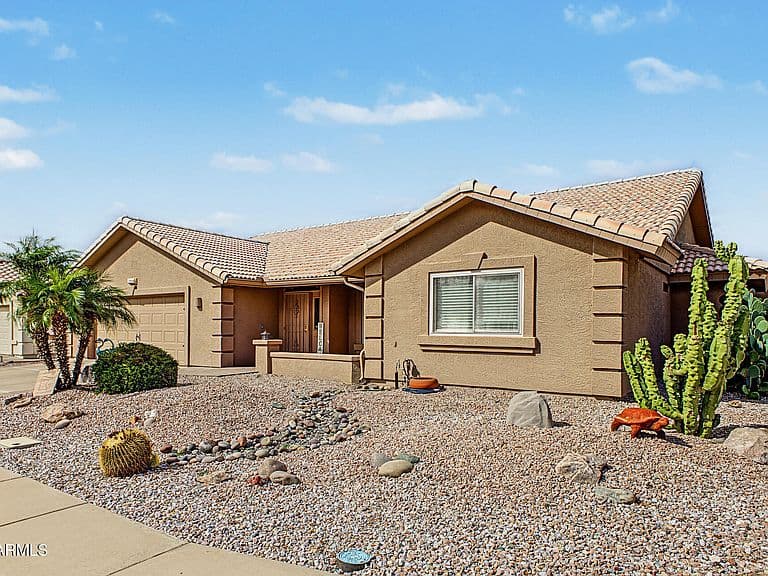 10904 E LINDNER Avenue photo 2