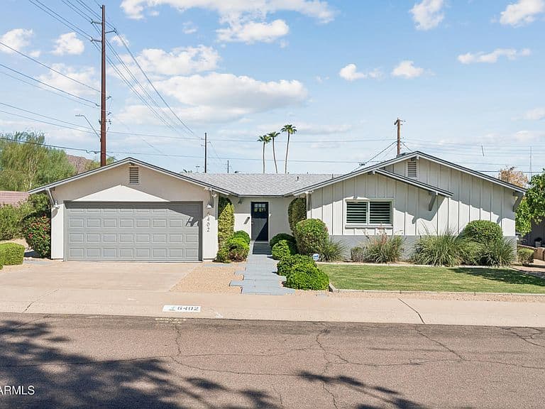 6402 E VERNON Avenue photo 1