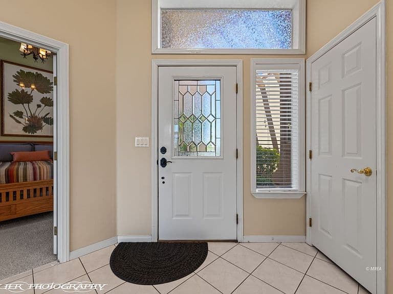 725 Ventana Cir photo 3