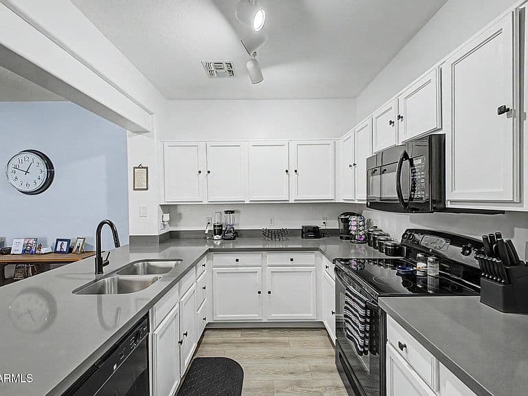 2831 E SOUTHERN Avenue #124 photo 2