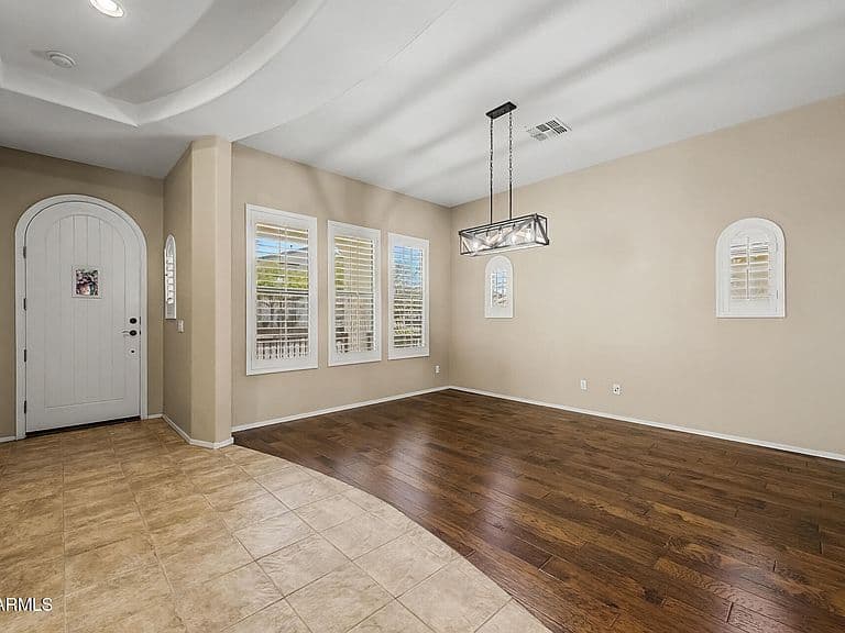 20432 W MONARCH Court photo 4
