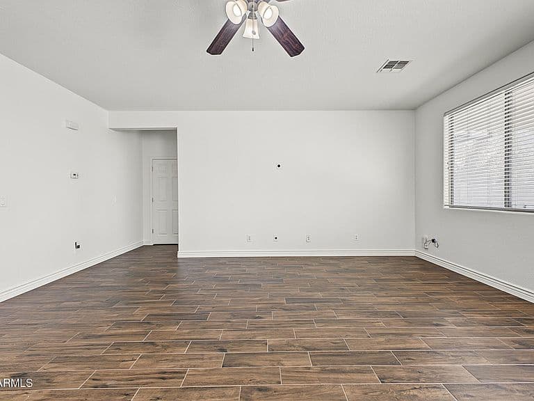 5439 W QUAIL TRACK Drive photo 4