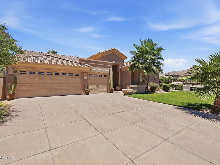 7458 E MARIPOSA GRANDE Drive photo 1