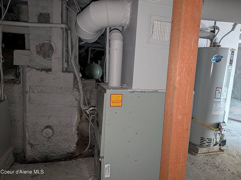 611 W Park Ave photo 4