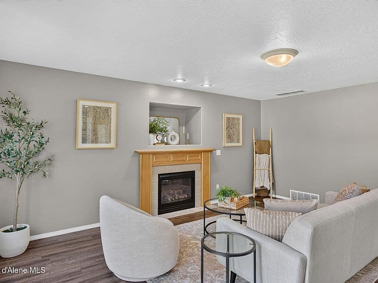 9190 N Torrey Ln photo 5