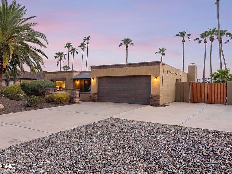 4959 E ACOMA Drive photo 3