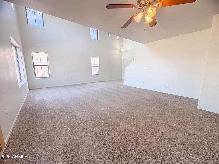 544 E CHRISTOPHER Street photo 3