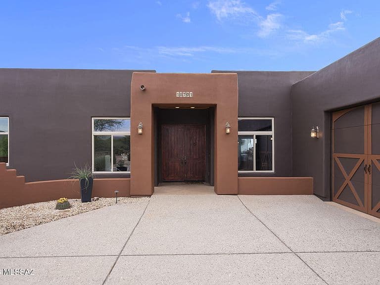 18701 S Copper Cave Dr photo 3