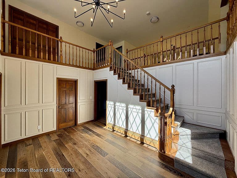 449 Country Club Ln photo 5