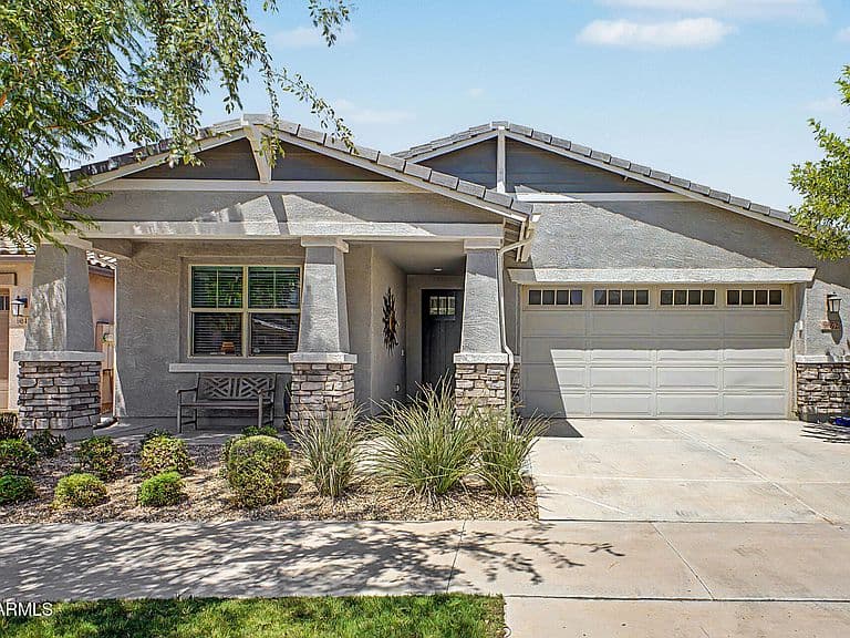 9852 E TEXAS Avenue photo 2