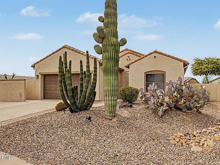 5246 N WILLCOX Drive photo 4